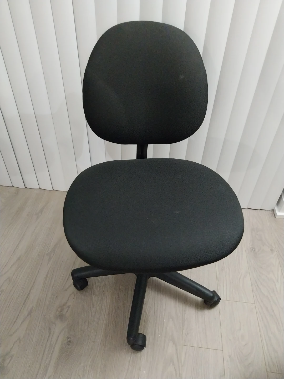Black Swivel Office Chair #thriftypick