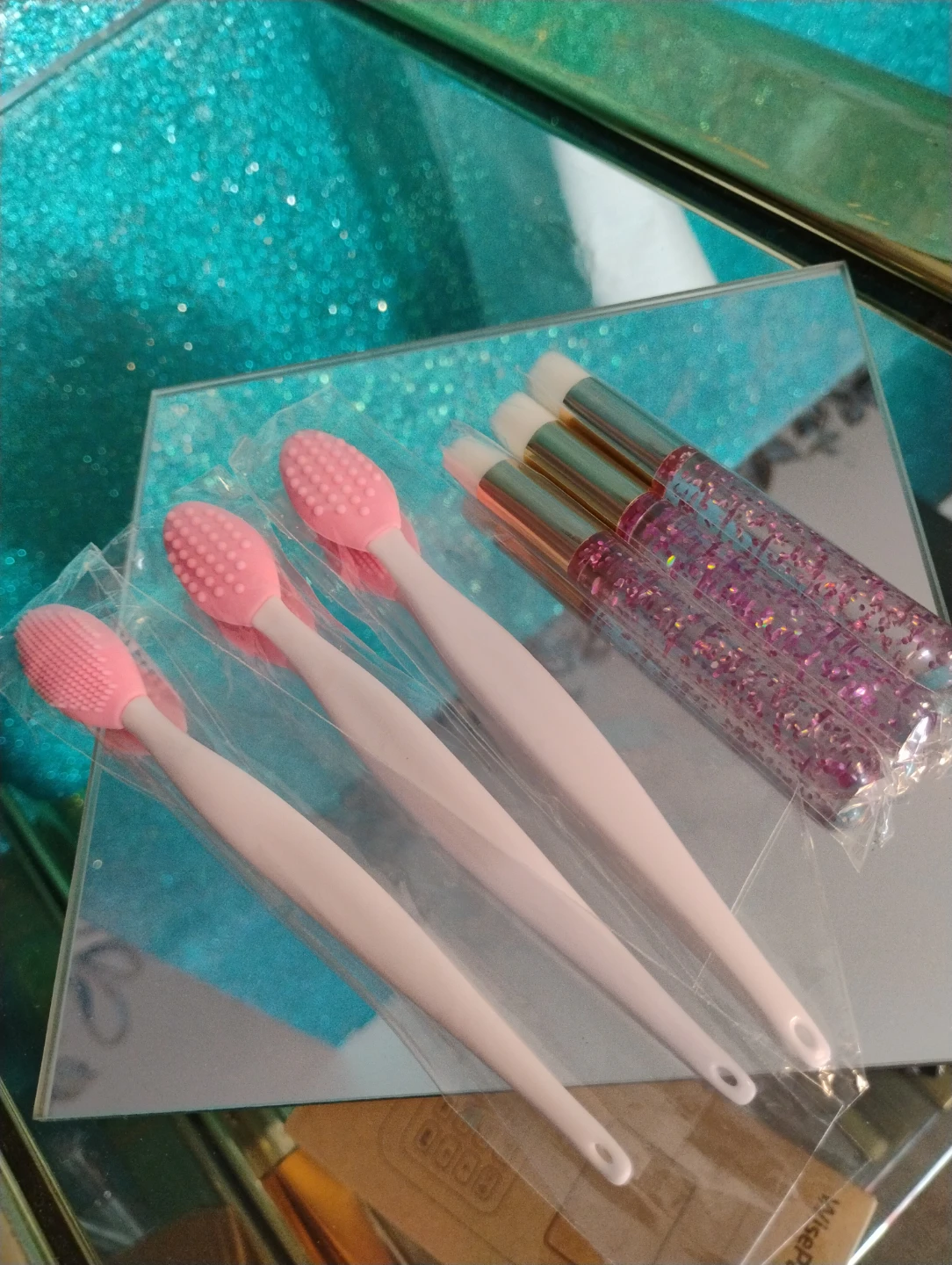 Silicone Facial Cleansing Brush & Glitter Makeup Brushes Set