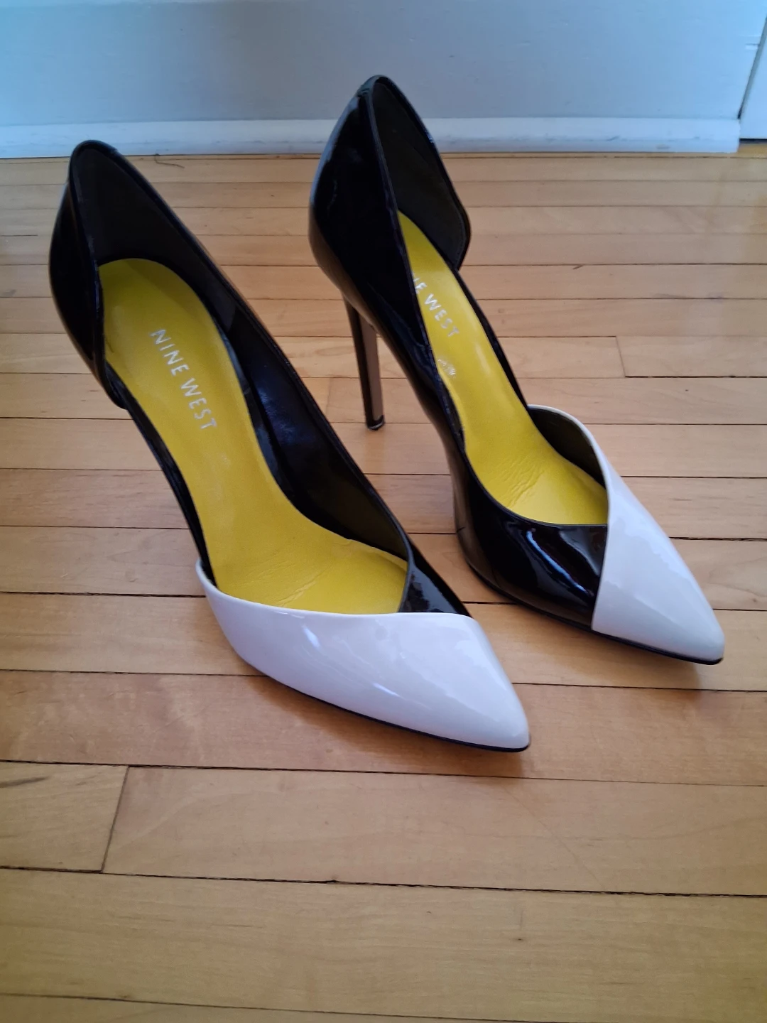 Nine West Women's Black & White Patent Leather Heels Size 7.5