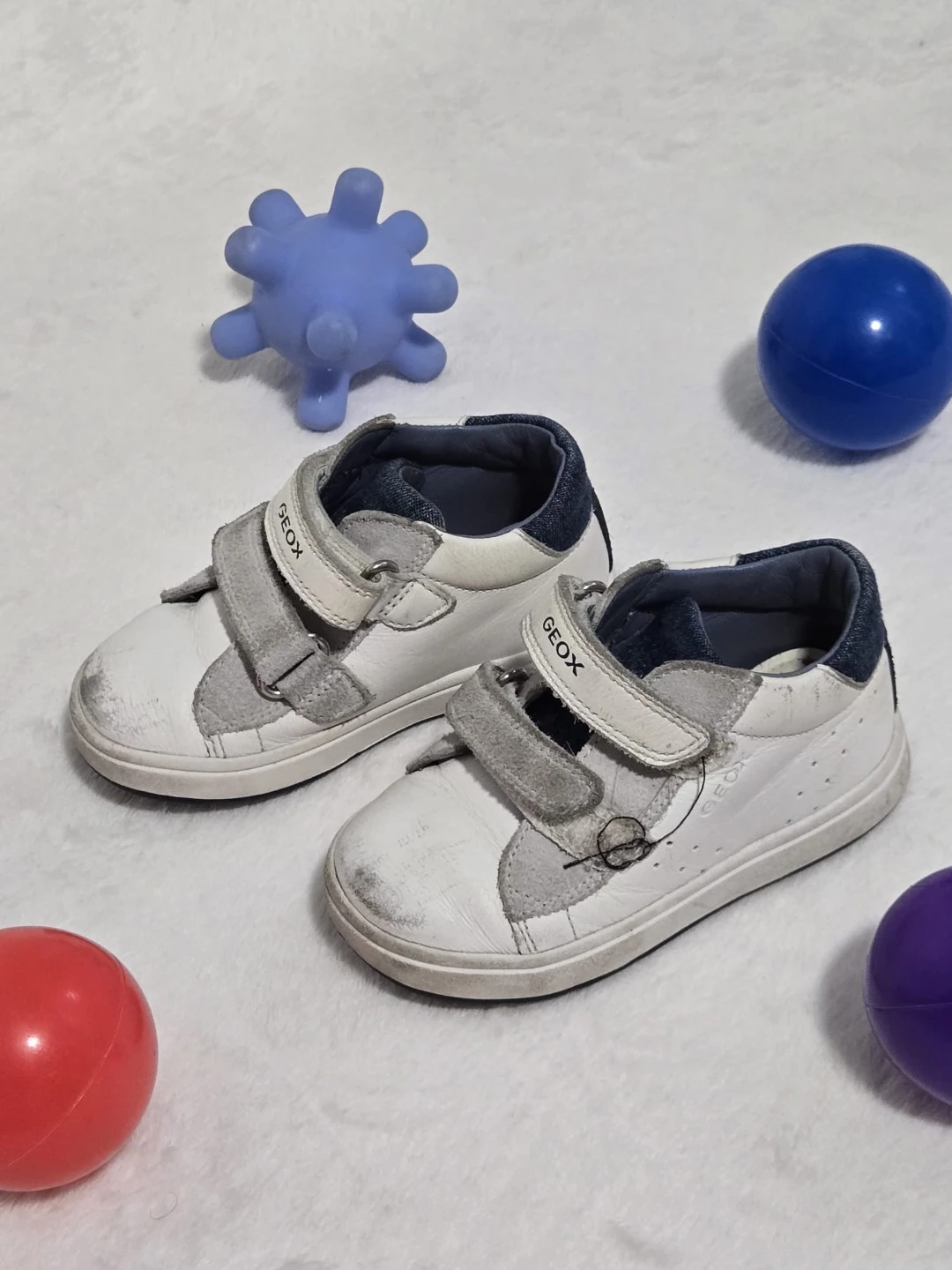 GEOX Kids White & Grey Velcro Sneakers Size 21
