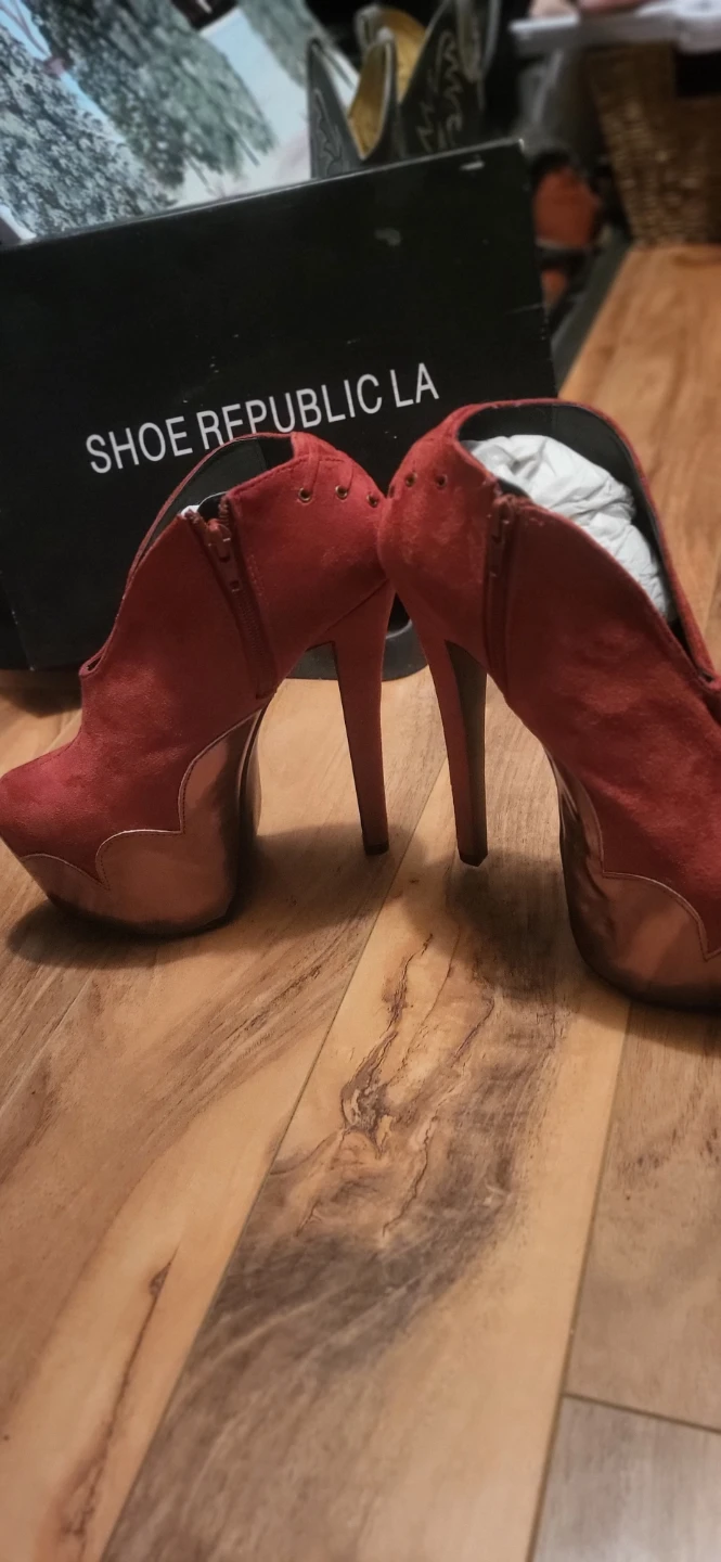 Shoe Republic LA Red Suede High Heel Booties Size 8