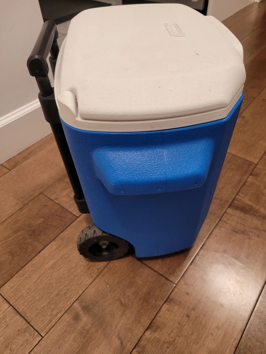 Coleman Rolling Cooler 6219A - photo 3