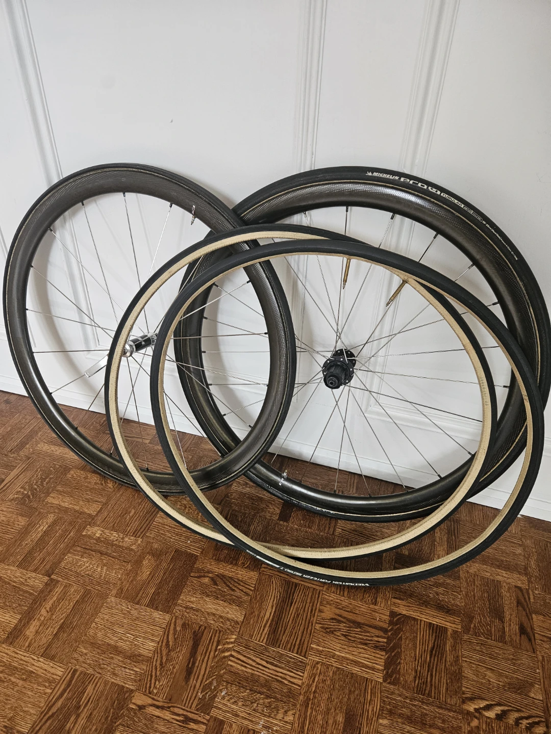 HED Carbon Wheelset with Vredestein & Michelin Tires - photo 3
