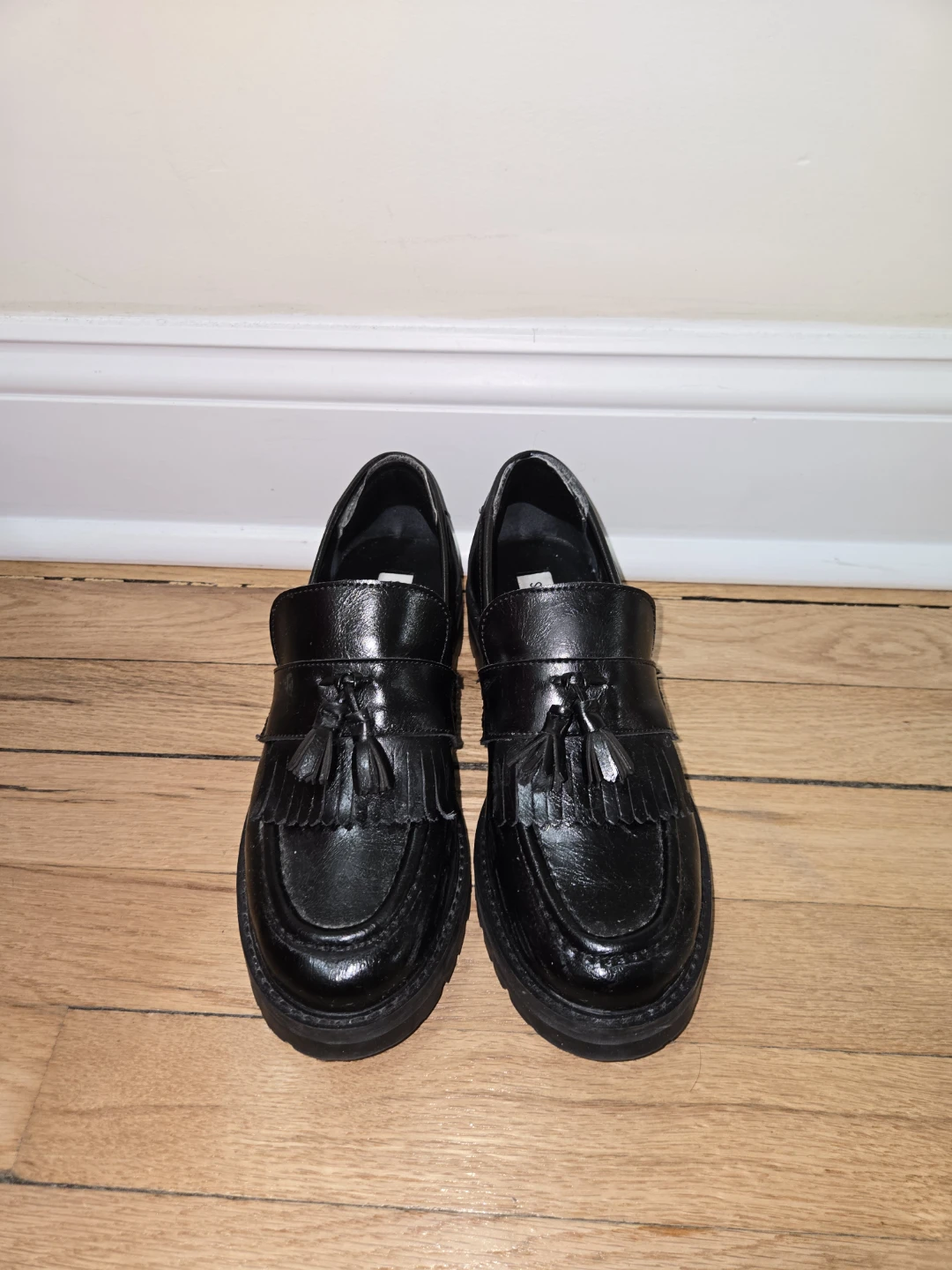 Steve Madden Black Patent Leather Tassel Loafers