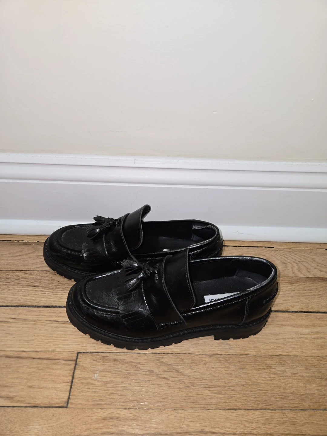 Steve Madden Black Patent Leather Tassel Loafers - photo 3