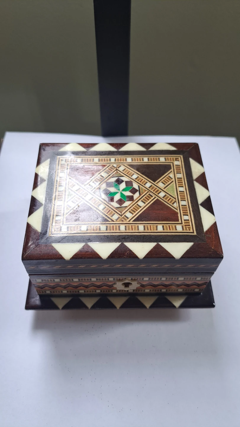 Decorative Inlaid Wood Trinket Box
