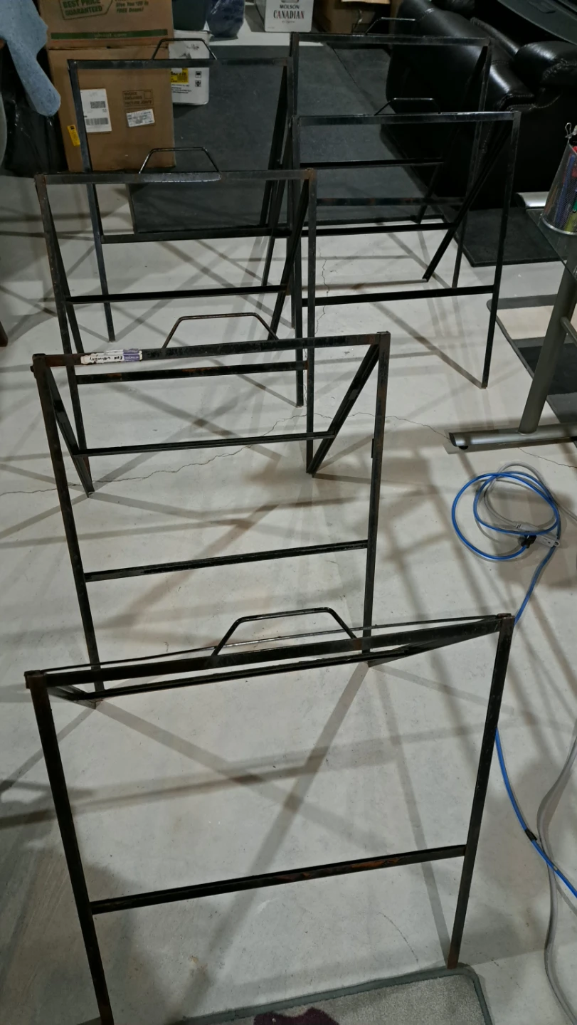6 metal A-frames - photo 5