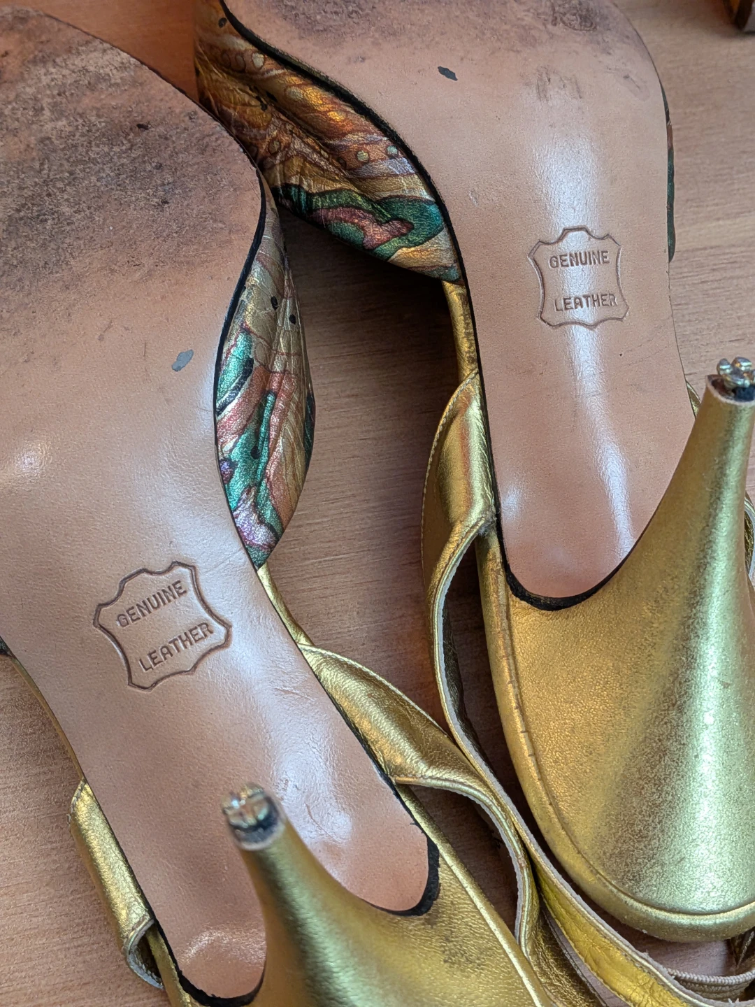 🌼 Vintage Gold Slingback Heels 🌞 size 9 ✨ - photo 4