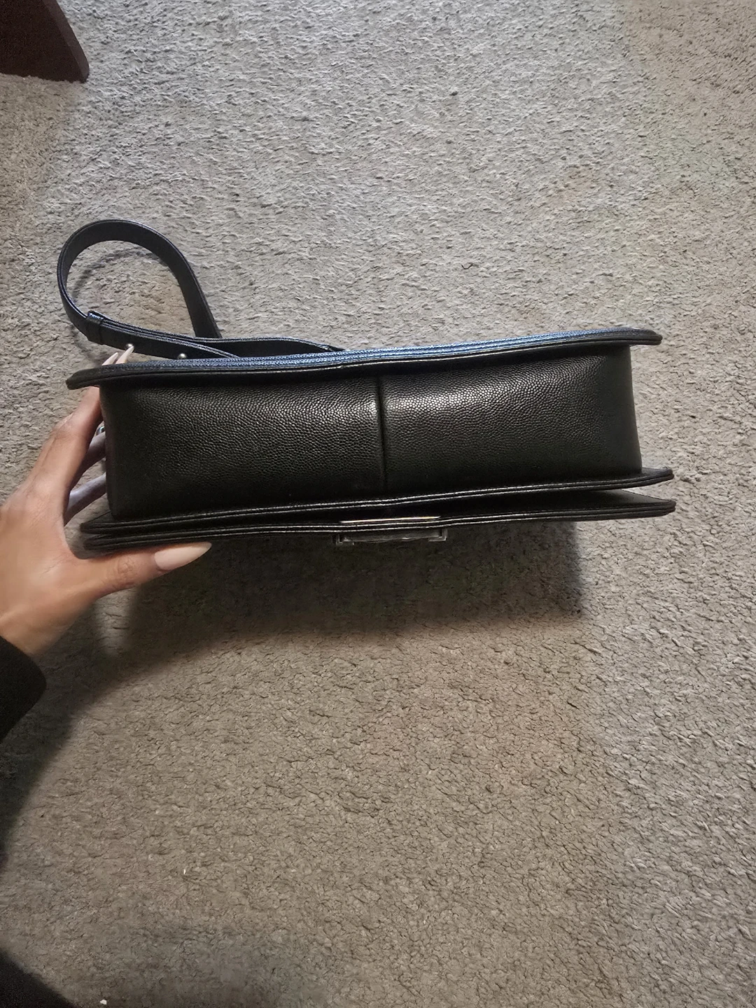 Chanel Black Leather Chevron Flap Bag boy new medium RHW - photo 5