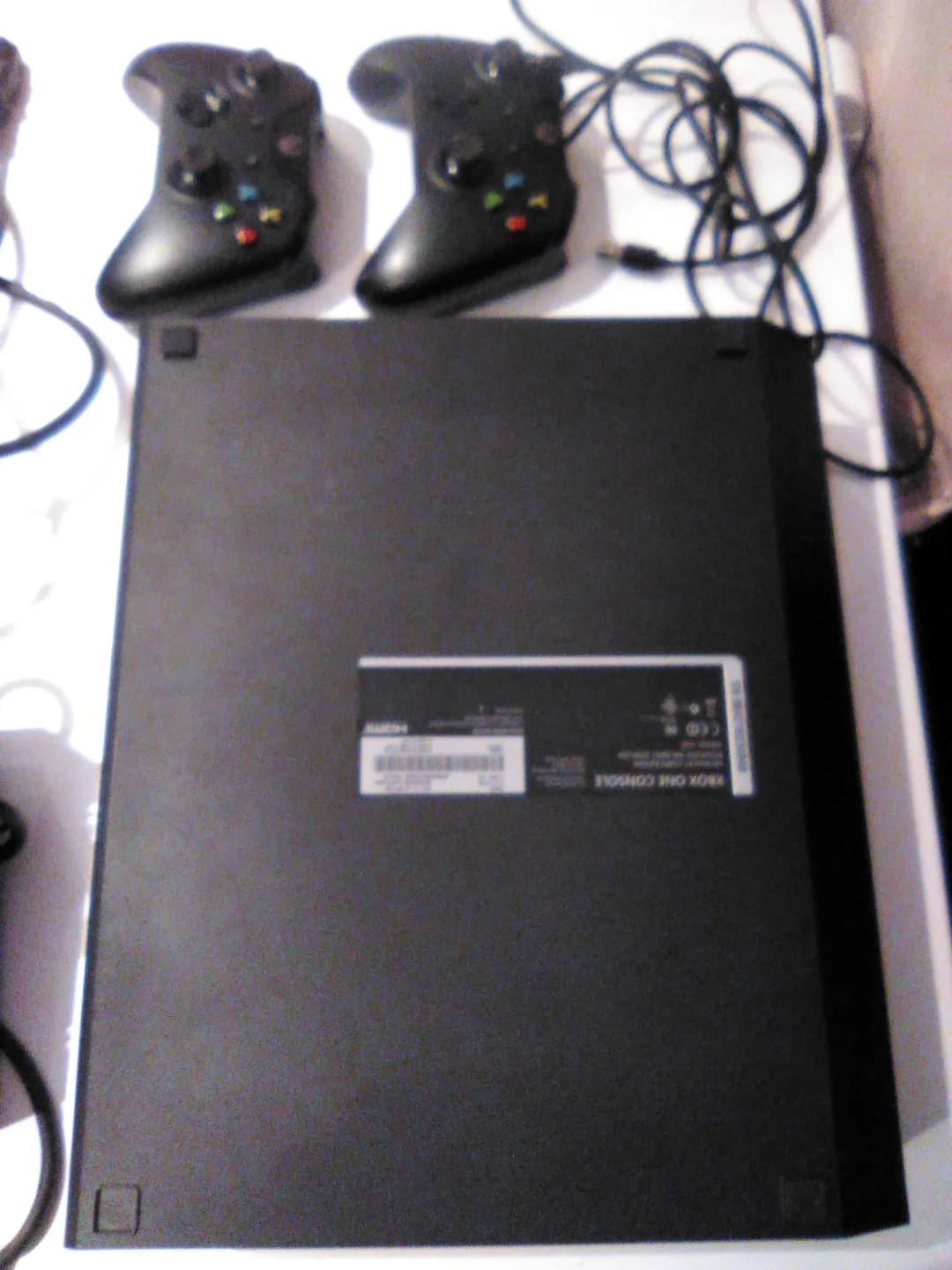 Xbox one w 2 controllers all wires - photo 4