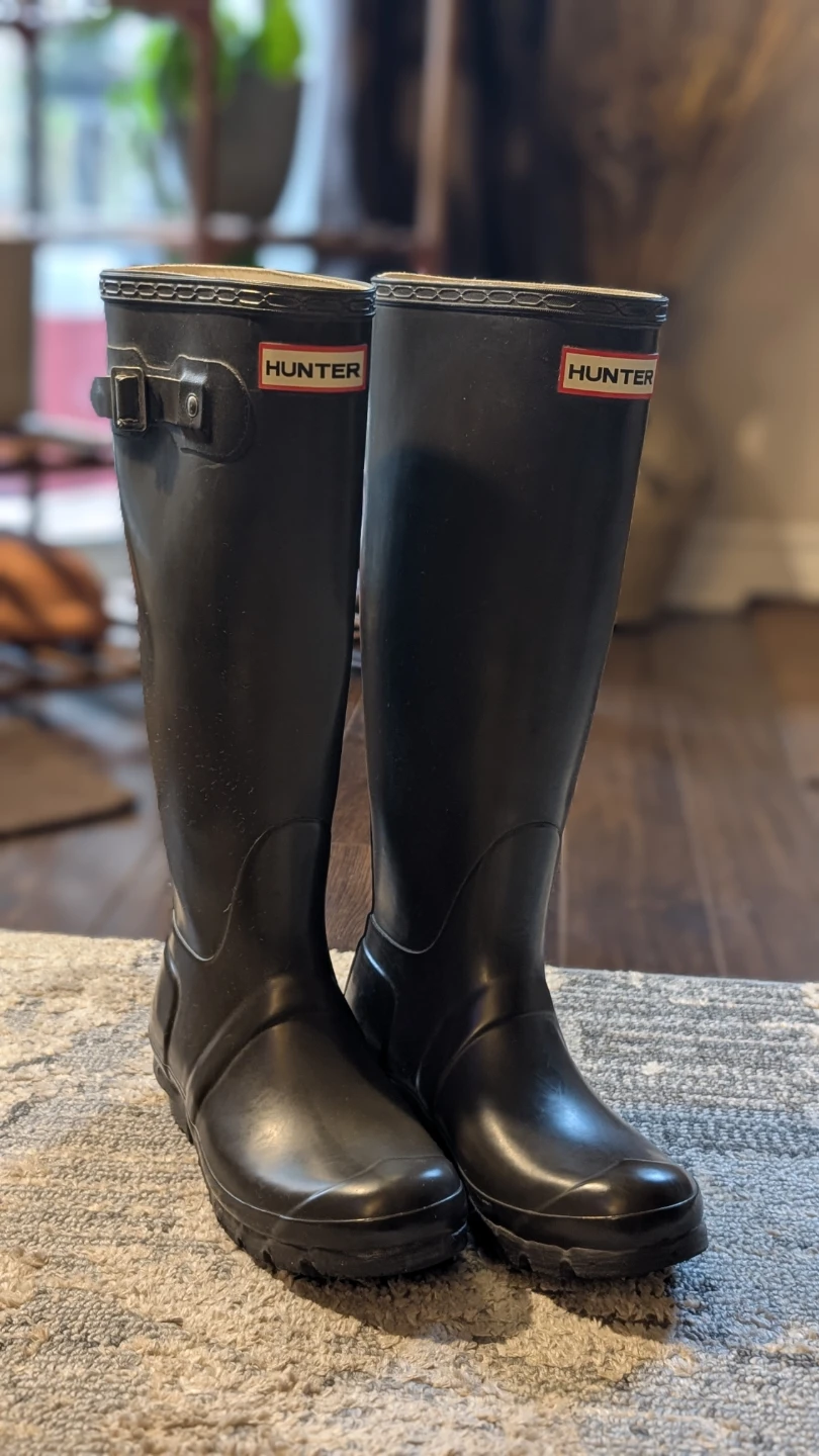 Hunter Dark Brown Rain Boots - Women's Size 6/7