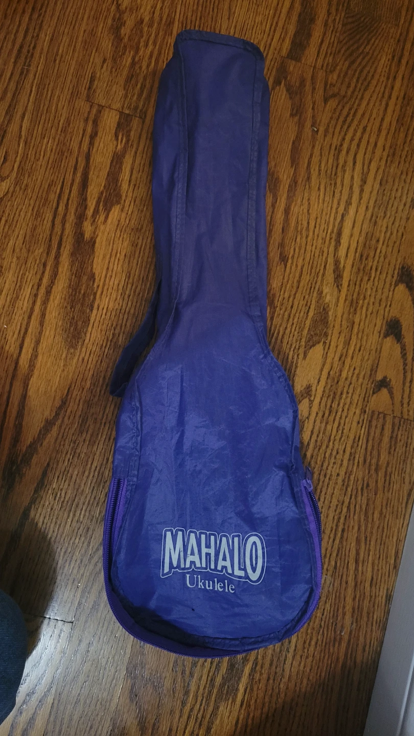 Mahalo Ukulele with Gig Bag - photo 2