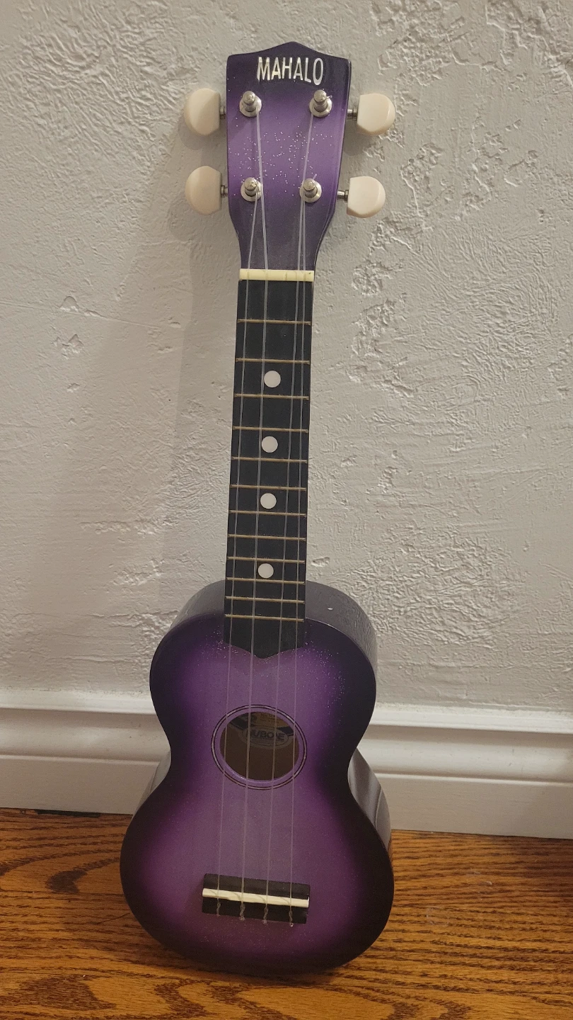 Mahalo Ukulele with Gig Bag