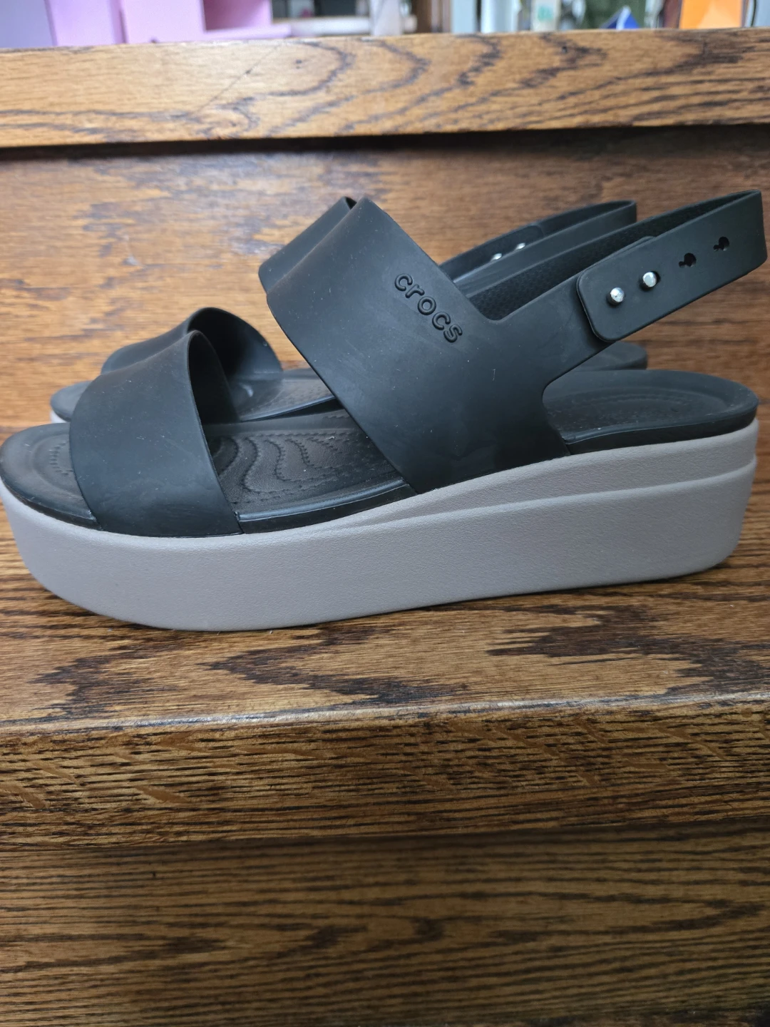 🧡Crocs Black Platform Sandals size 9 - photo 3