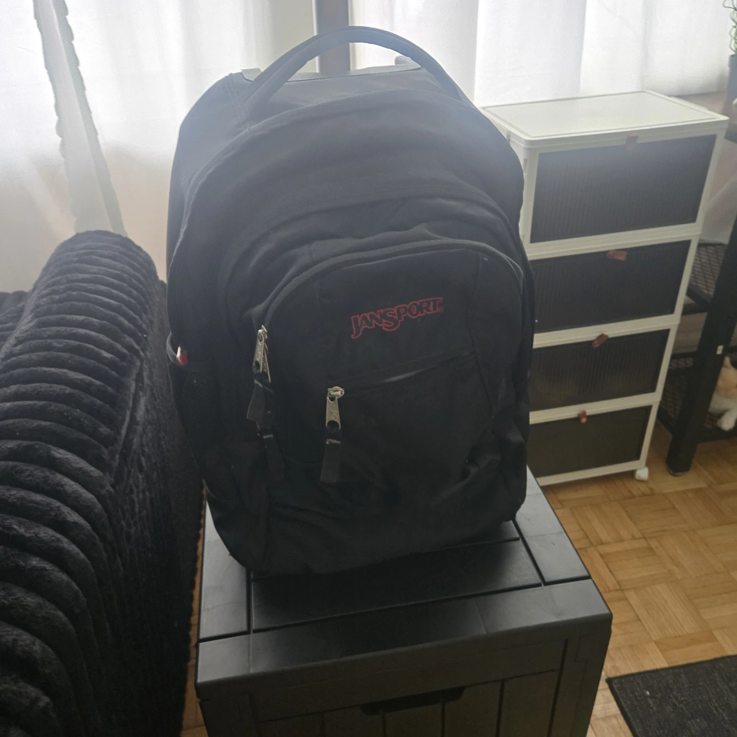 Jansport travel bag with adjustable handle