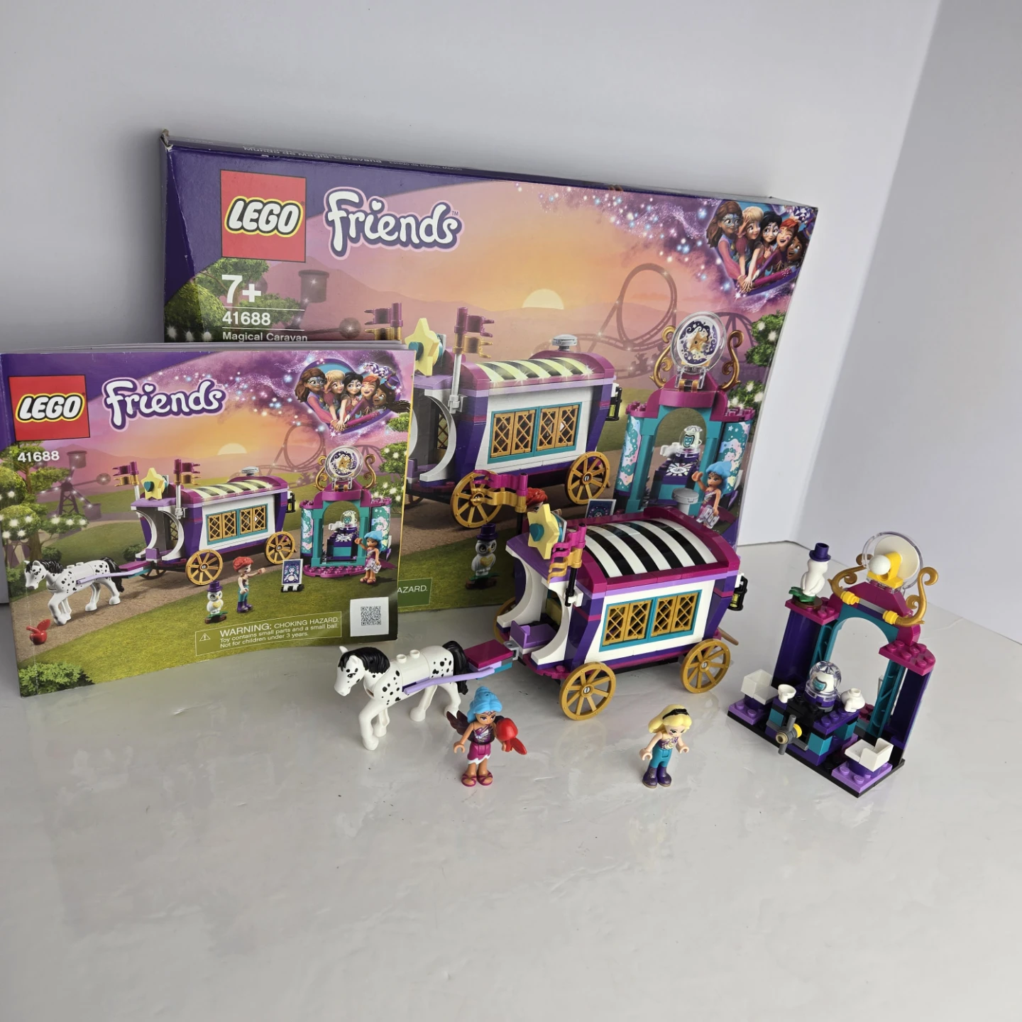 Lego friends magical carivan