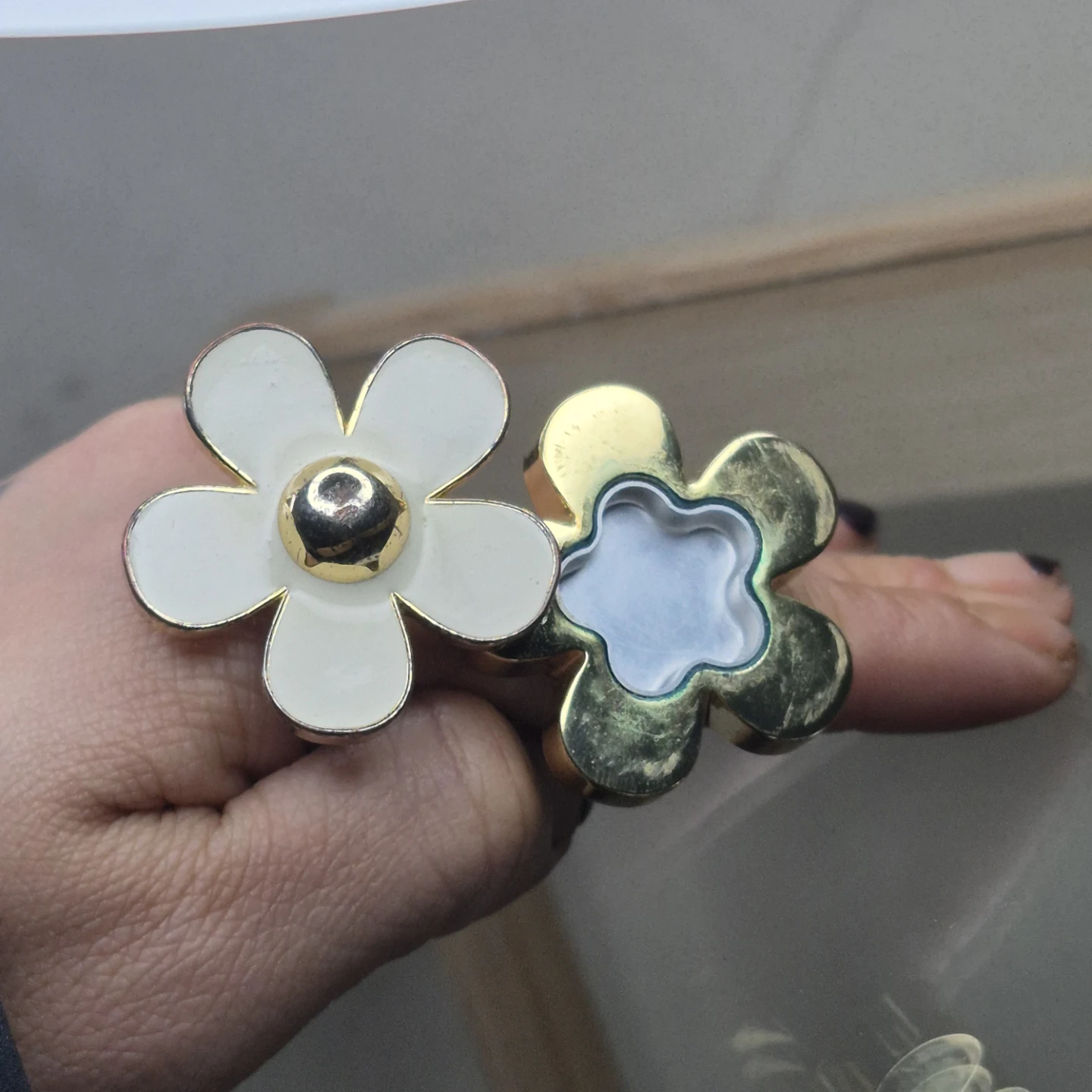 Gold Flower Ring - photo 3