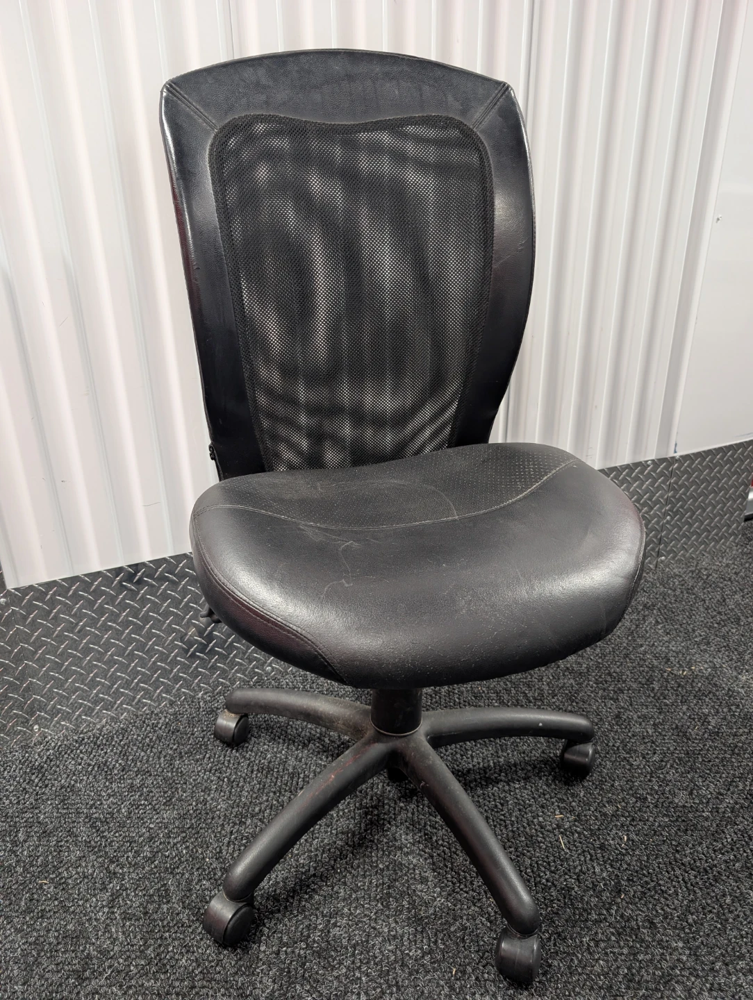 Black Mesh Office Chair