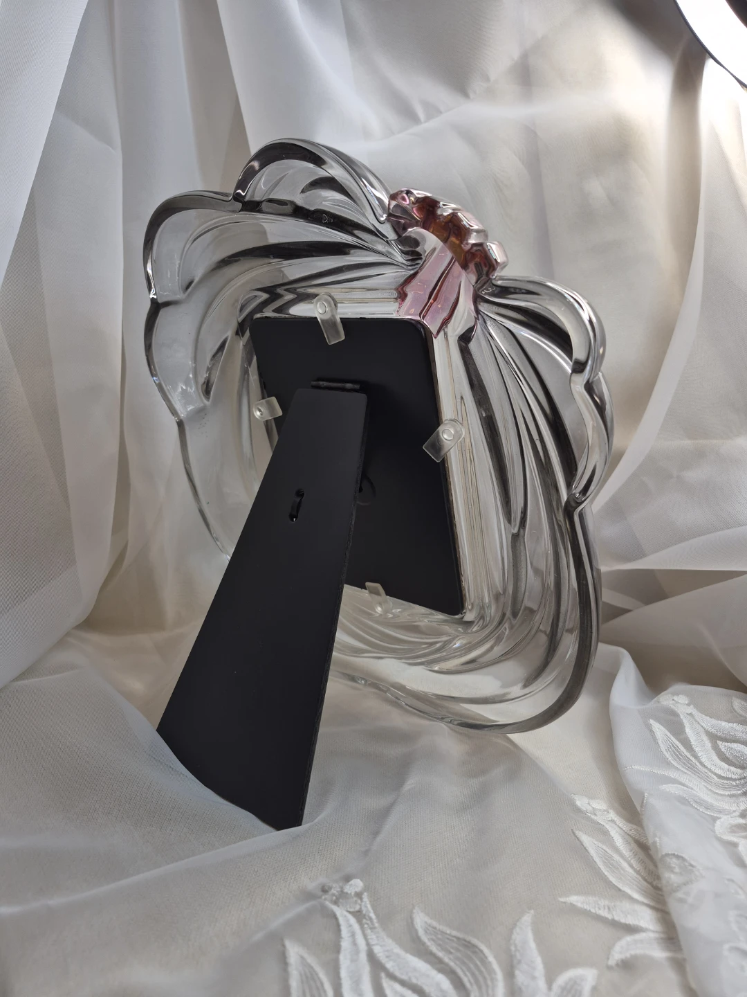 Beautiful Mikasa Solid Crystal Love Knot - photo 2