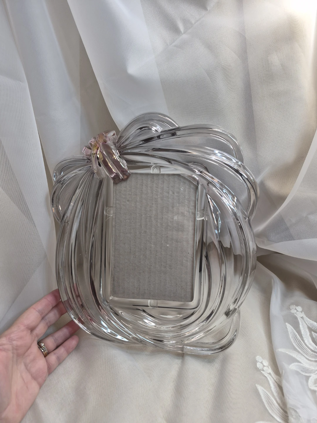 Beautiful Mikasa Solid Crystal Love Knot - photo 4