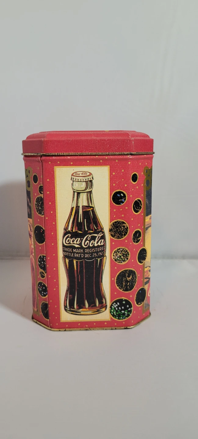 Coca-Cola Collectible Tin - photo 2