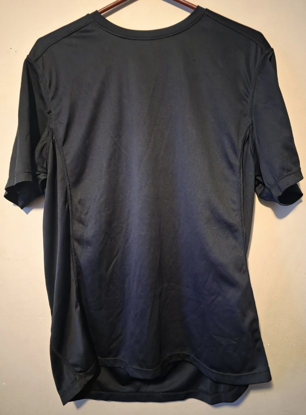 Black Athletic T-shirt Size L