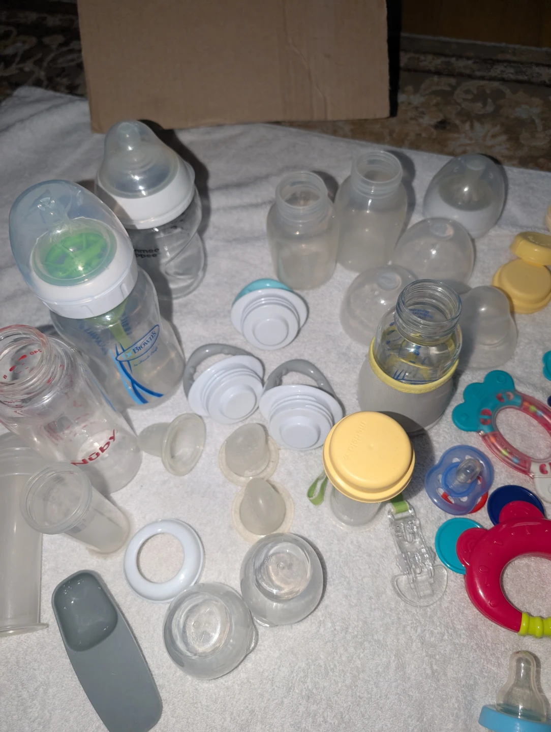 Free! Assorted Baby Bottles and Accessories - photo 2