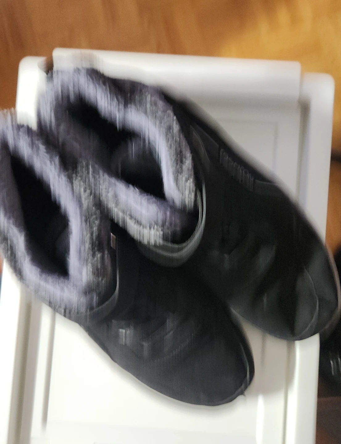 Black Winter Boots with Fur Lining