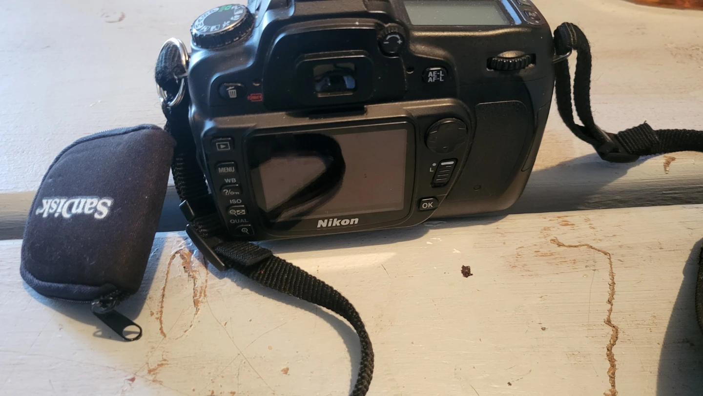 Nikon D80 Camera with 18-55mm Lens - photo 3