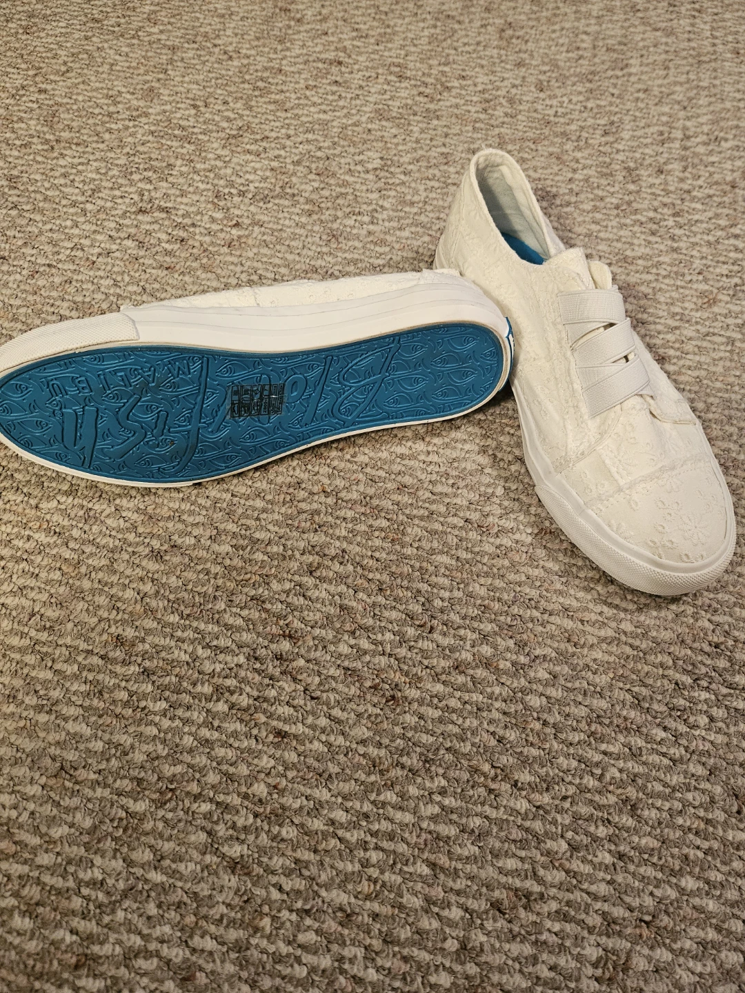 White Bzees Embroidered Slip-On Sneakers - photo 2