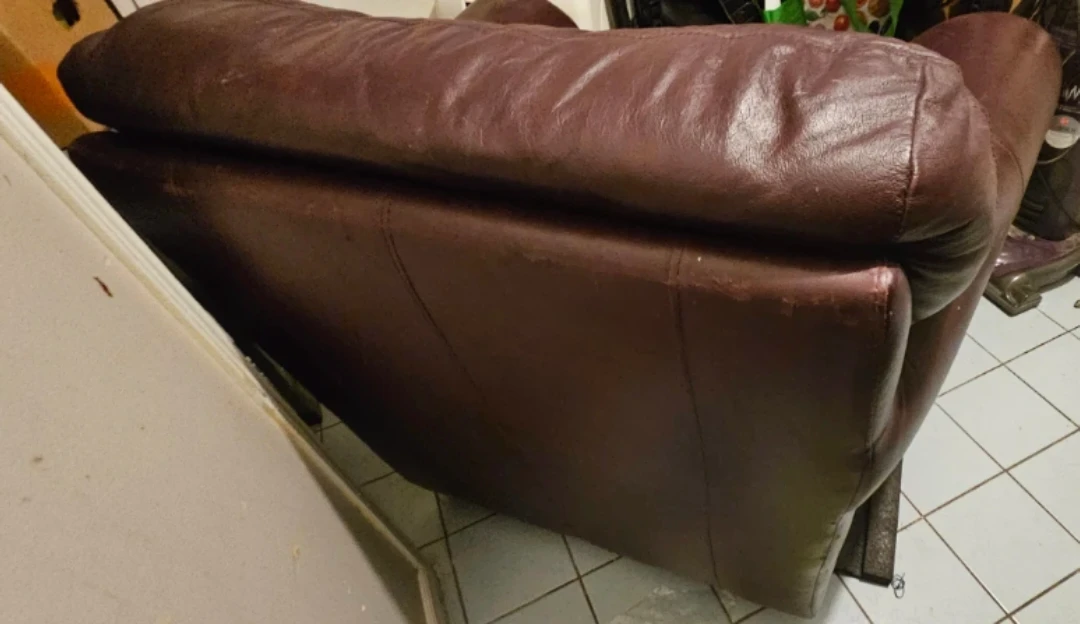 Brown Leather Armchair - photo 4
