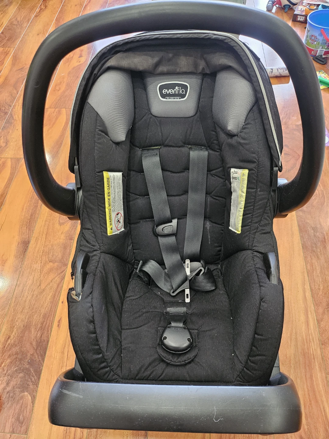 Evenflo Pivot xpand Infant Car Seat
