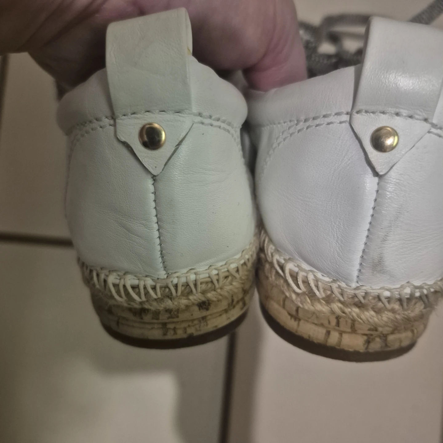 White leather  shoes   great for a wide  foot - photo 3
