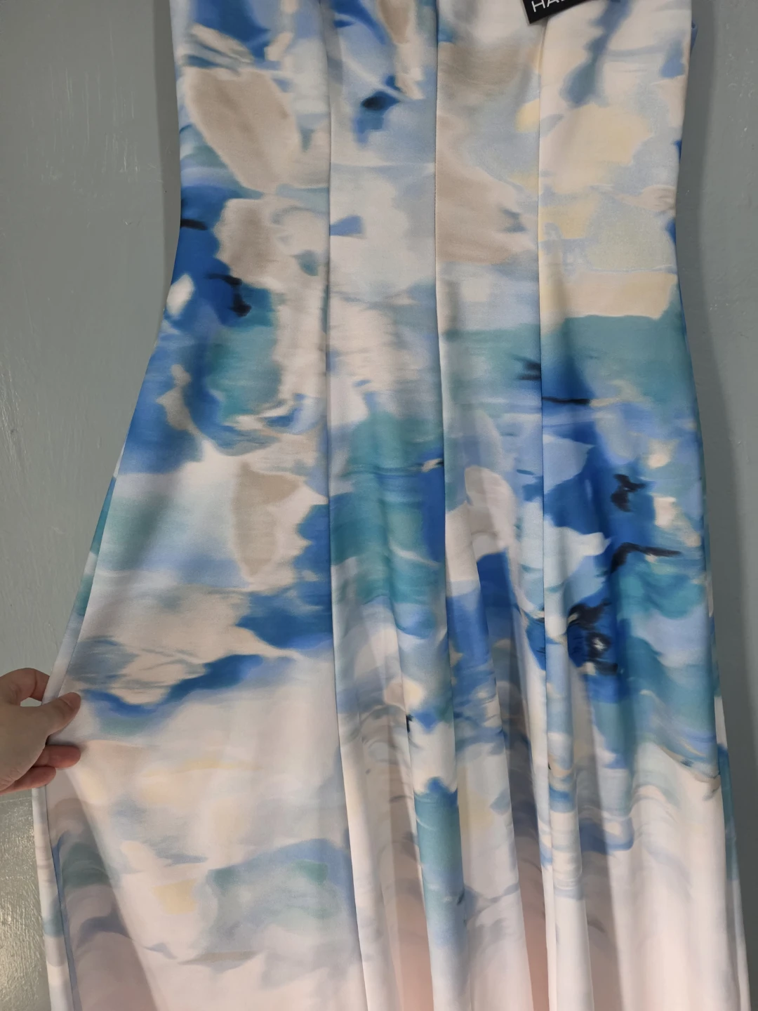 Halston V-Neck Cap-Sleeve Midi Dress Size 6 - photo 4