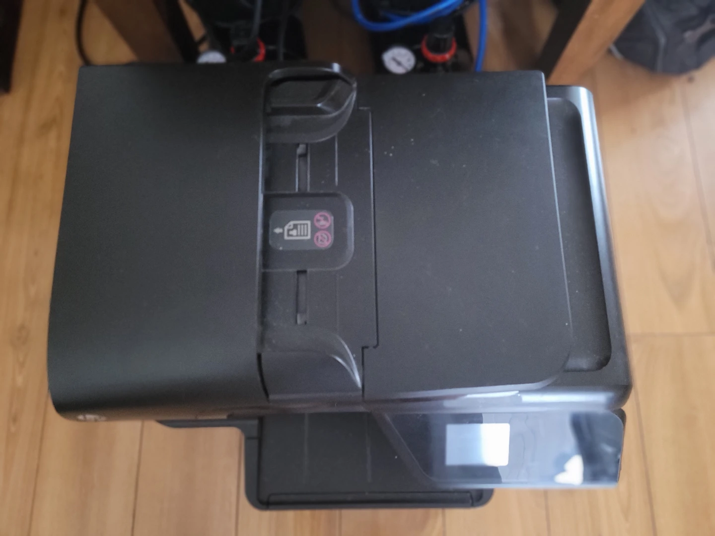 HP Officejet Pro 8600 All-in-One Printer - photo 2