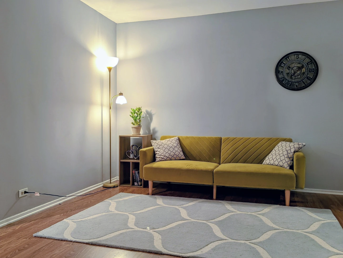 Area Rug - Blue and White Geometric Pattern