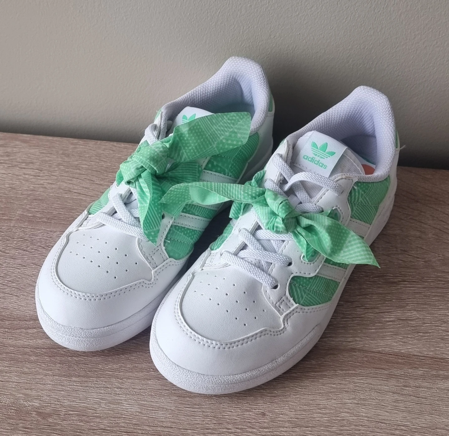 Adidas Continental 80 Shoes - White & Green - Kids Size 2.5 - photo 2