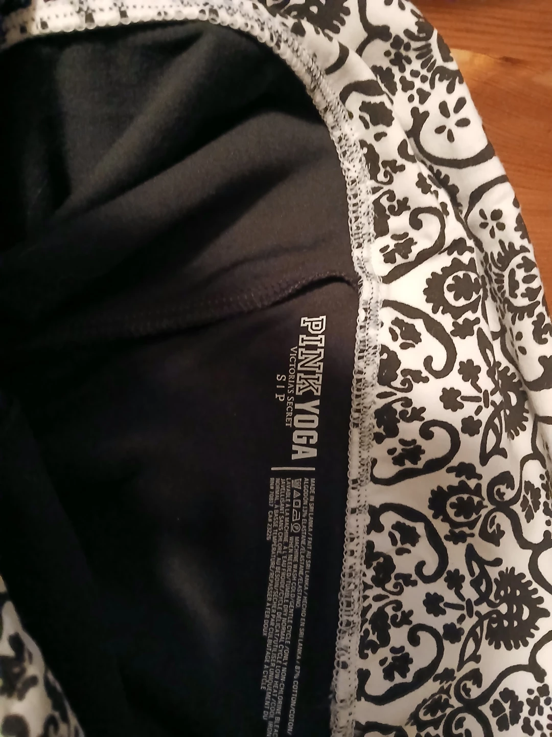Victoria's Secret PINK Yoga Pants (2 Pairs) - photo 4