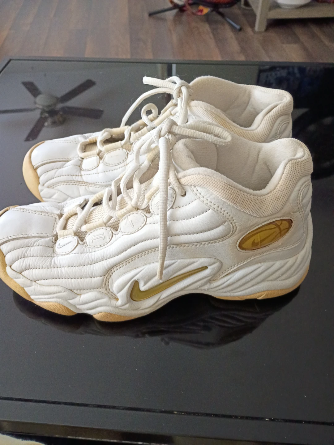 Nike White & Gold Athletic Shoes size 9 - photo 3