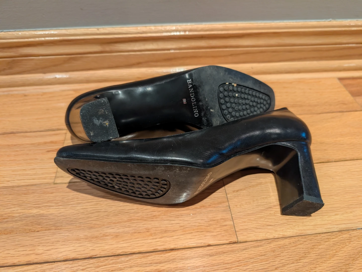 Bandolino Black Leather Block Heels Pumps Size 9M - photo 4