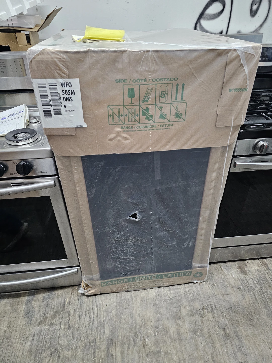 New Whirlpool 30in Stainless steel gas stove - photo 2