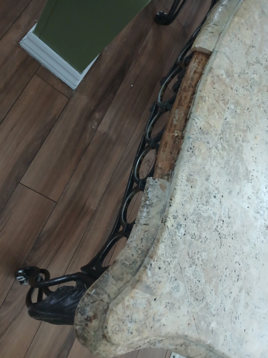Coffee table and 2 end tables - photo 4