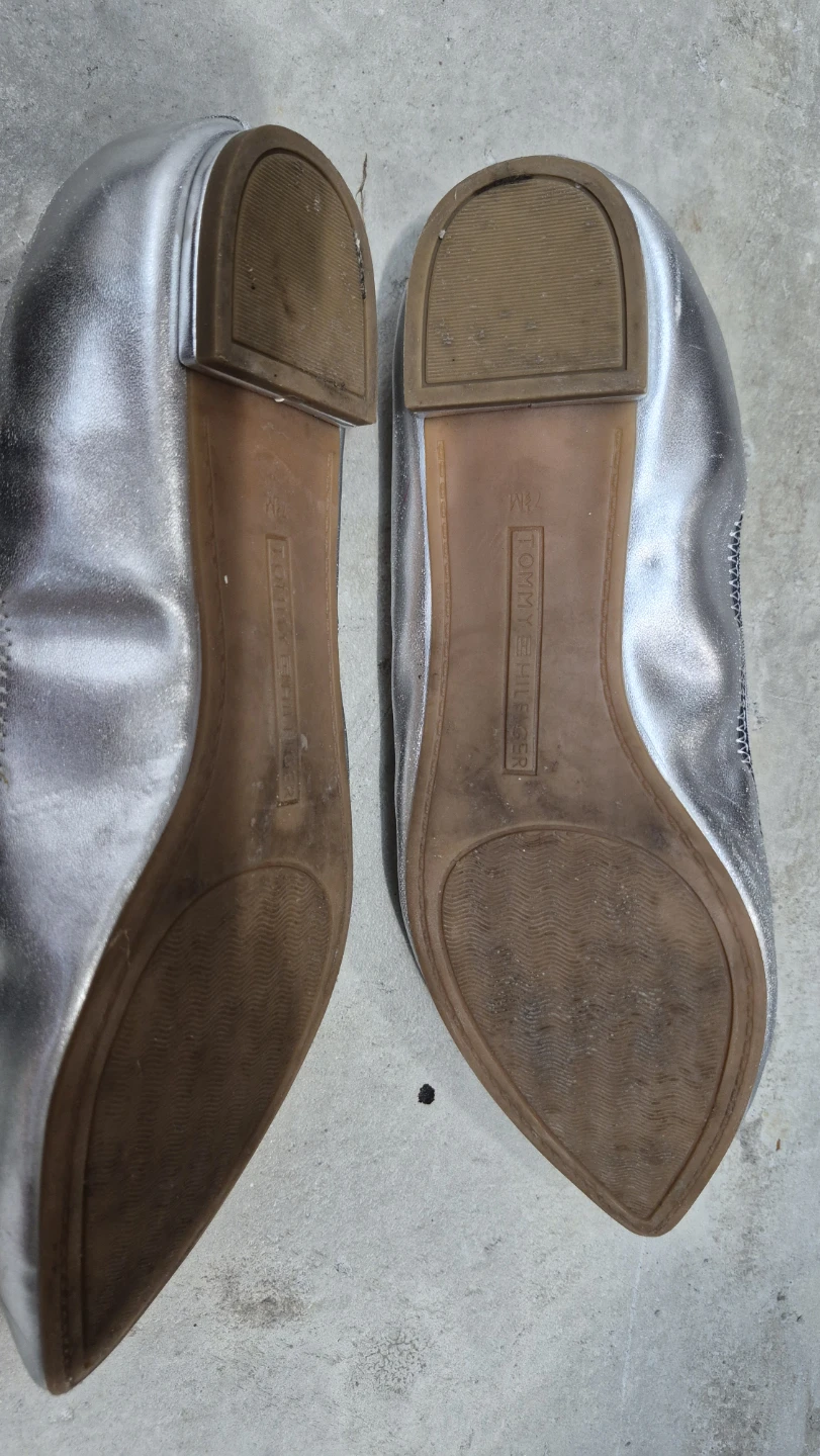 Tommy Hilfiger Silver Ballet Flats with Bow Accent - photo 2