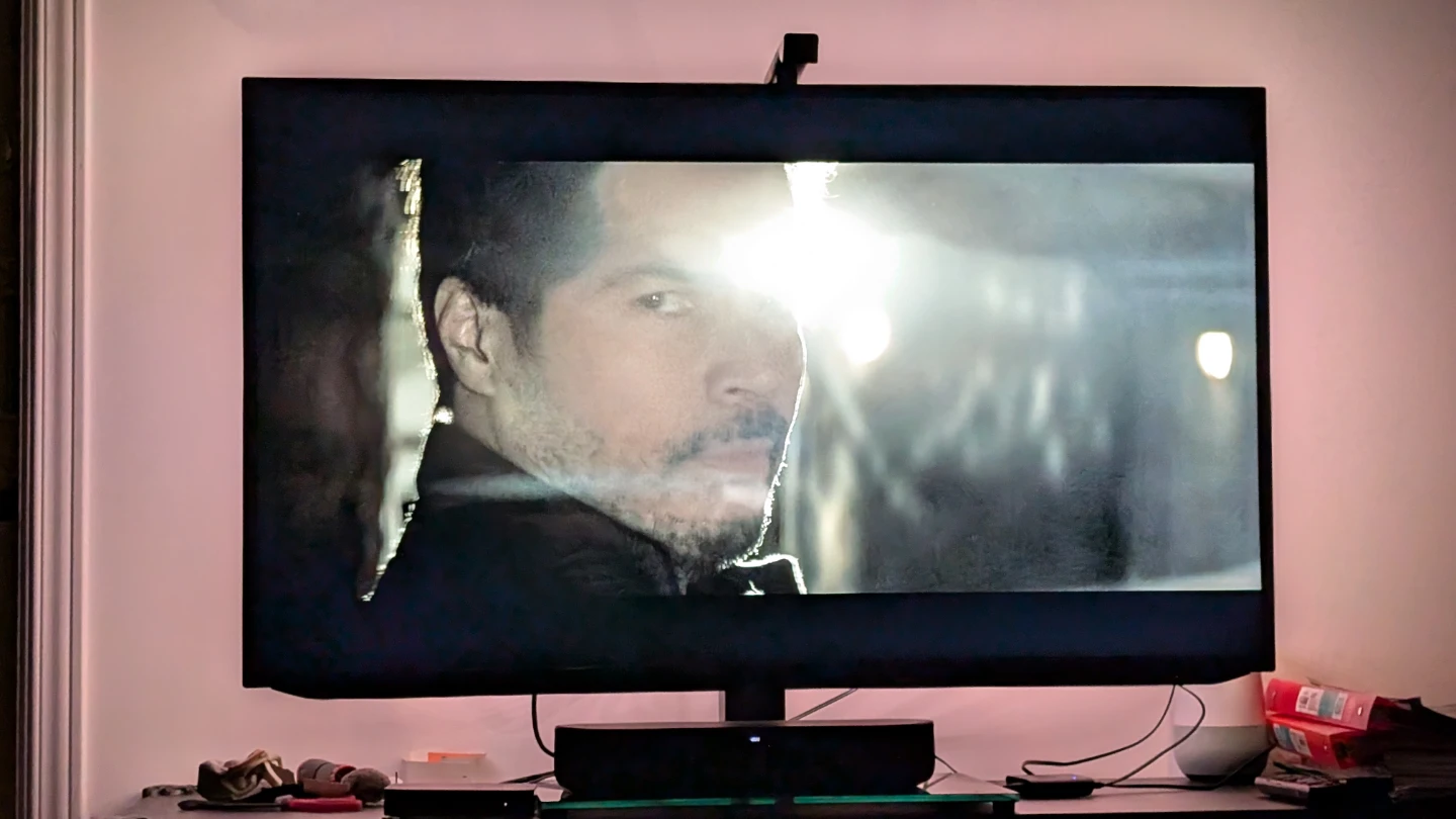 Roku Smart TV 43" + USX TV Mount + Govee TV backlight - photo 5