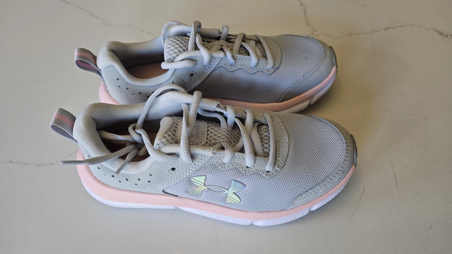 NEW Under Armour Grey/Pink Running Shoes Youth 3.5Y - photo 2