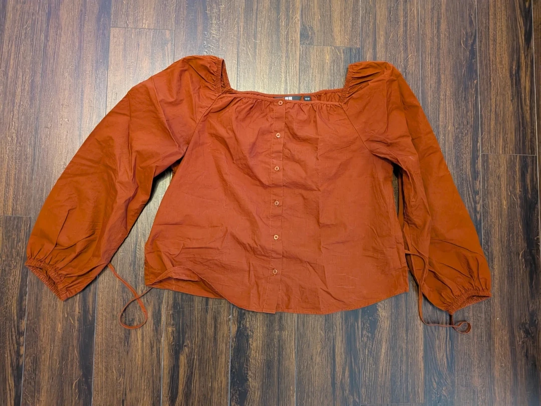 UNIQLO Square Neck Peasant Top Blouse