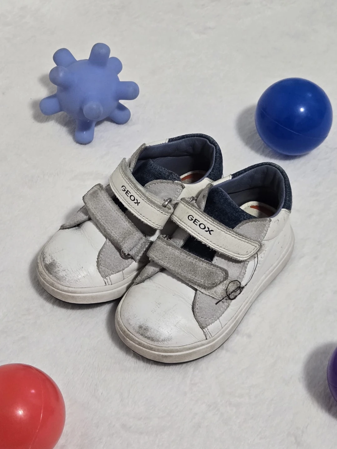 GEOX Kids White & Grey Velcro Sneakers Size 21 - photo 2