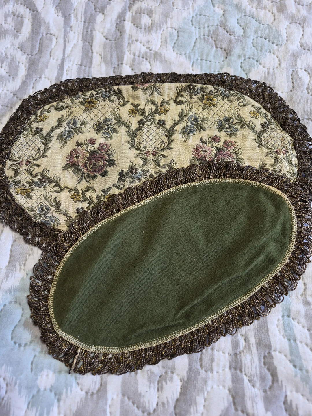 Pair of Vintage Oval Tapestry Doilies with Lace Trim - photo 5