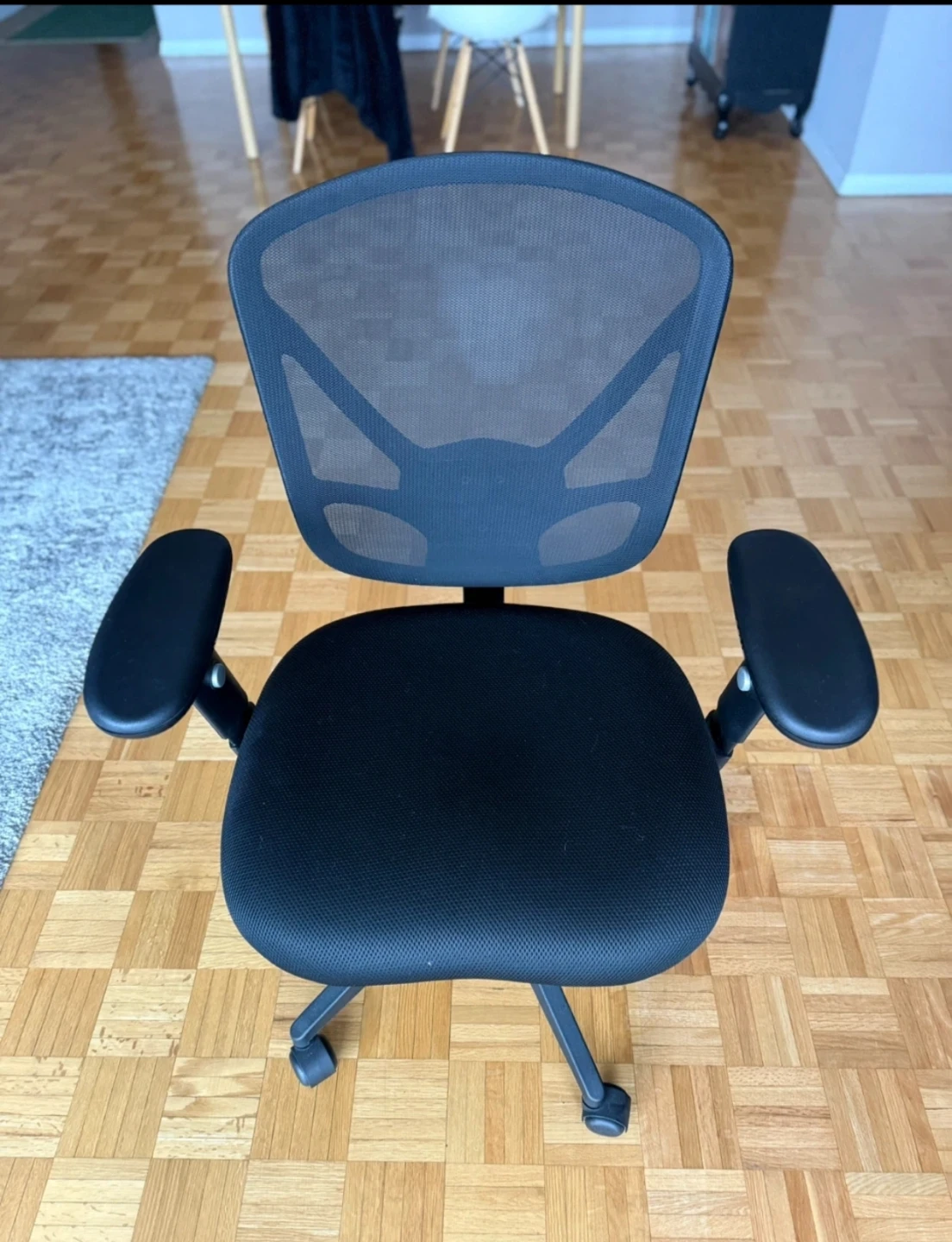Black Mesh Office Chair - photo 3