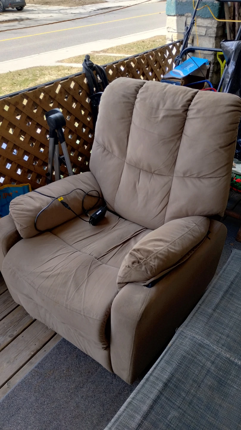 Tan motorized Recliner Chair - photo 2